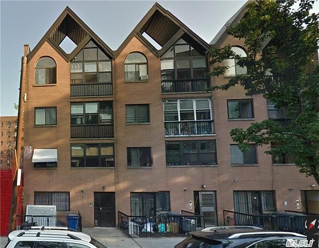 1st image of 13222 Sanford Ave APT 1F