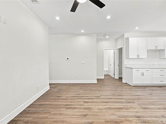 4th image of 41015 41st St W