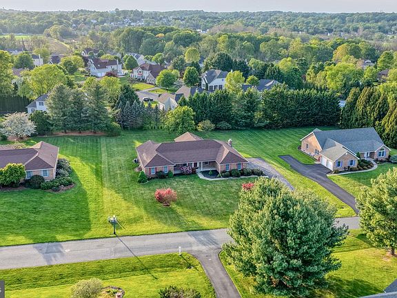 4th image of 318 Detjen Dr