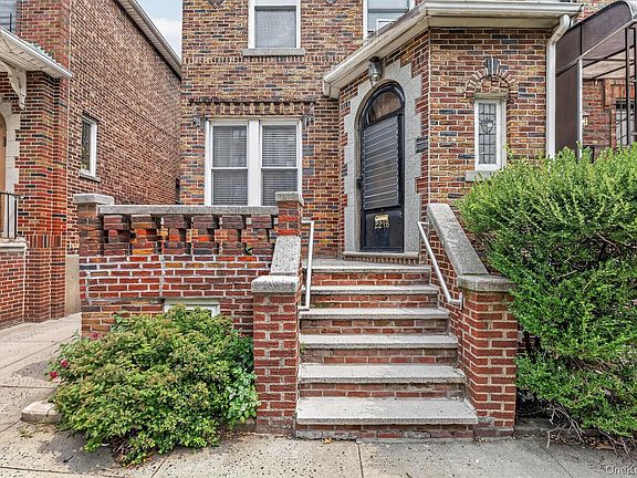 5th image of 2218 Holland Avenue