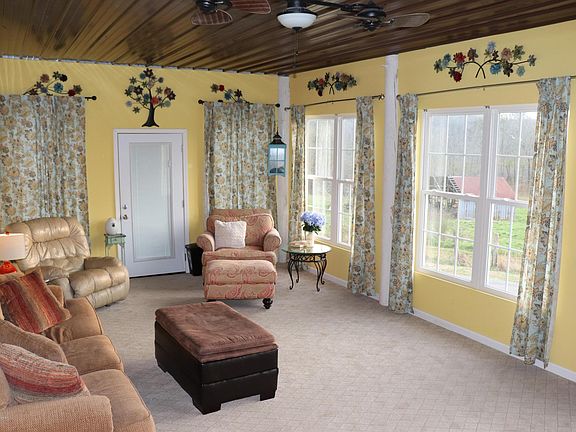 Image 4: 8279E7D9-84F1-4266-A064-B59EECB6F3CD