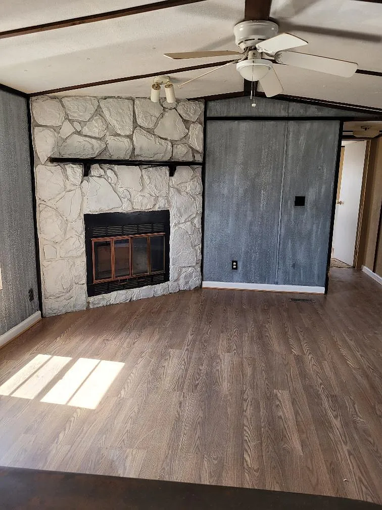 2 bed, 924 sqft, $745 — Photo 4