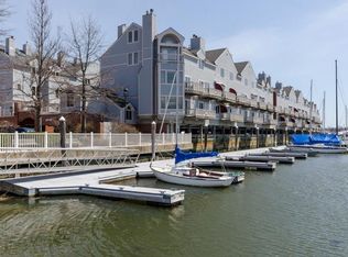 506 Chandlers Wharf #506, Portland, ME 04101
