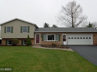 5952 Sampache Dr, Shippensburg, PA 17257