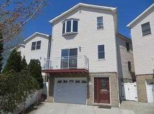 26 Elm Ct, Bayonne, NJ 07002