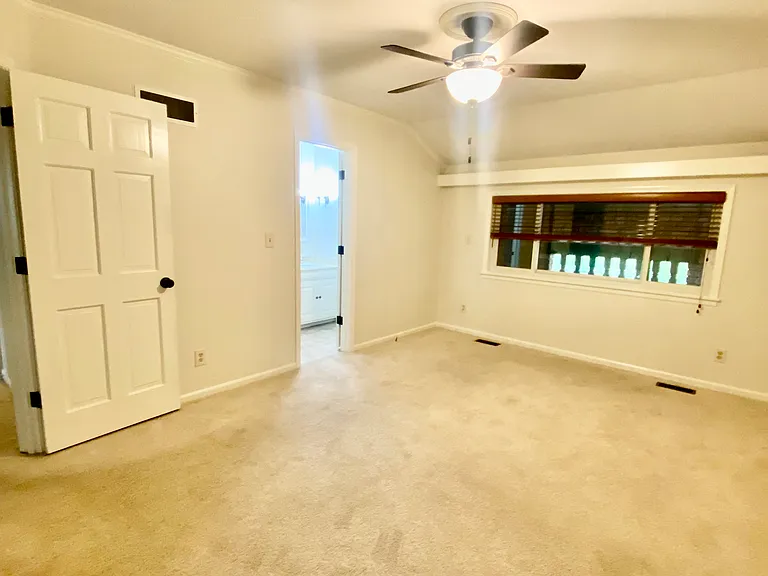 545 Schwarz Rd — Photo 5
