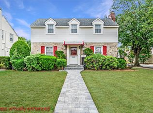 2691 Terrell Ave, Oceanside, NY 11572