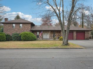 24 Brenda Lane, Bardonia, NY 10954