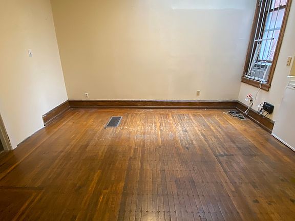5th image of 428 N 34th St APT 1