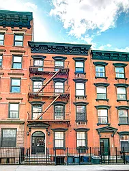 Sold by Isen & Company : Real Estate Advisors