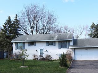 1808 Yellowstone Trl, Minneapolis, MN 55444