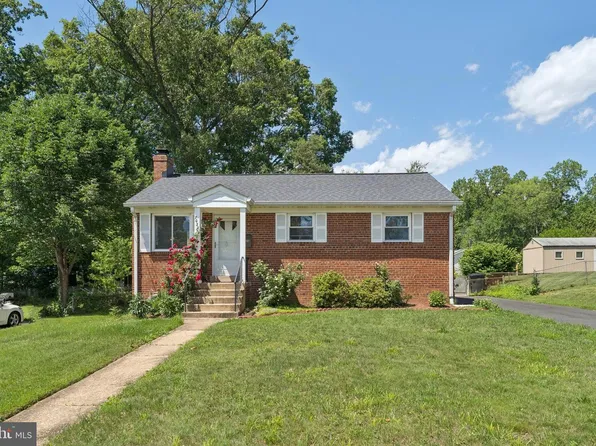 7022 Strathmore St, Falls Church, VA 22042
