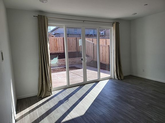 3rd image of 4851 Sagebrush Dr