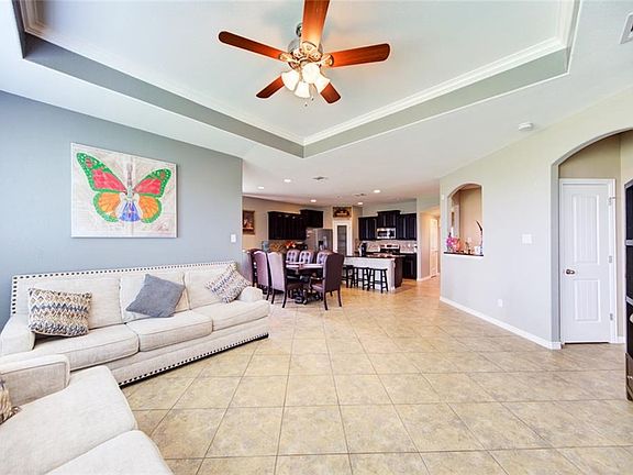 4th image of 105 Madison Ln
