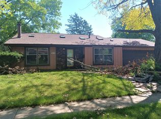 1604 S Curtiss Dr, Urbana, IL 61802