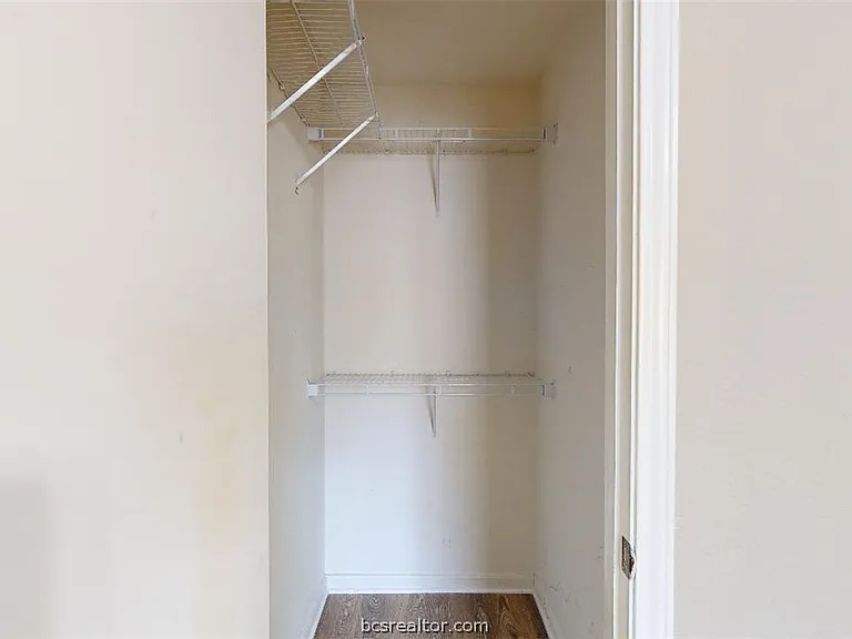 523 Sw Pkwy #204 — Photo 17