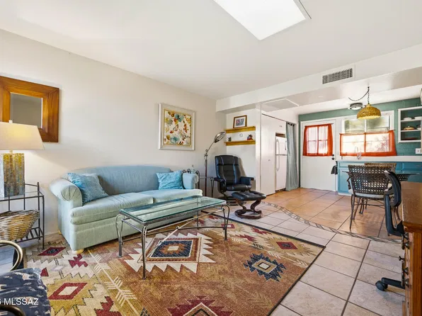 468 S Paseo Lobo Unit C, Green Valley, AZ 85614