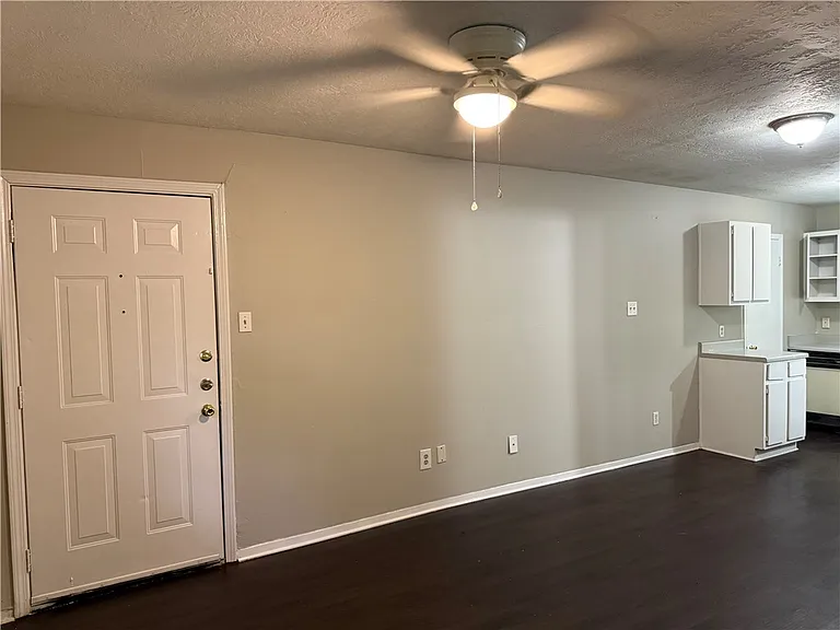 2403 Toro Ln #C — Photo 3