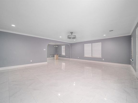 5th image of 6315 Heards Ln
