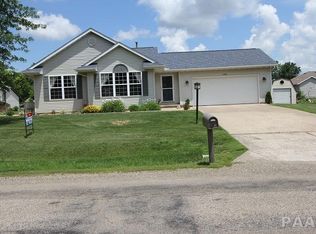 9605 W Lake Camelot Dr, Mapleton, IL 61547