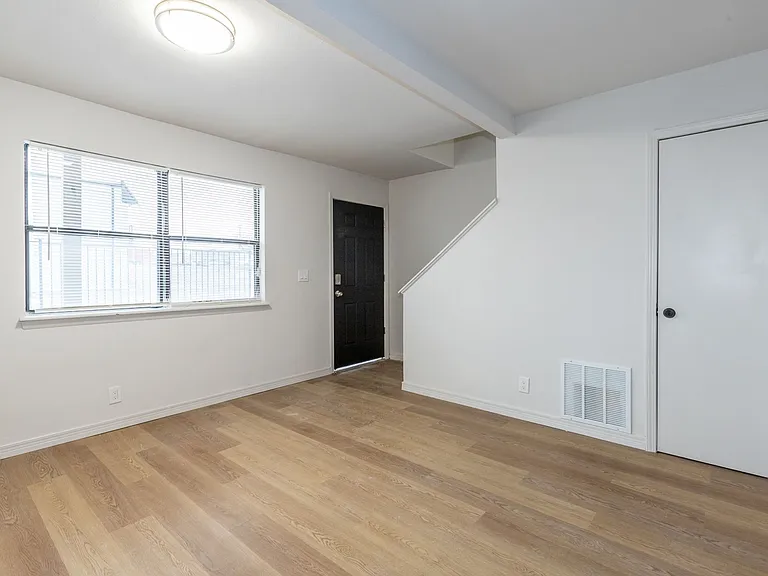 Legacy @23rd — Photo 11