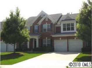307 Robinlynn Rd, Matthews, NC 28105