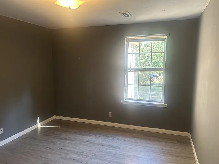 636 R S Bradley Blvd #B — Photo 6