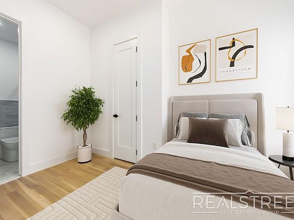 5th image of 422 Humboldt St #1