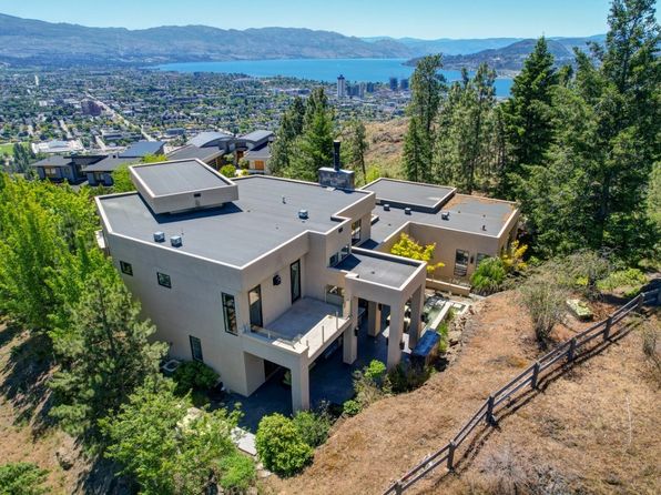 1180 Stoneypointe Ct, Kelowna, BC V1V 2Y3