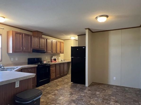 202 2nd Ave SE, Belfield, ND 58622