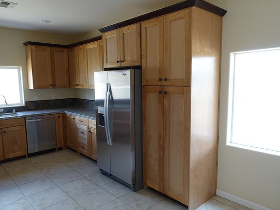4th image of 38305 McDonald Ln