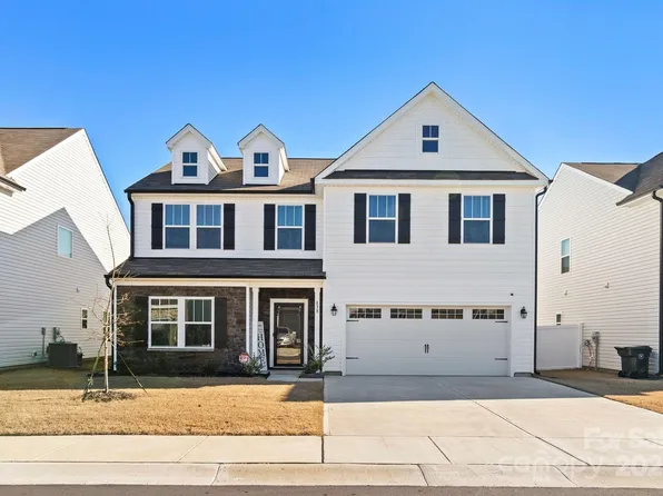 838 Foxglove Ln, York, SC 29745