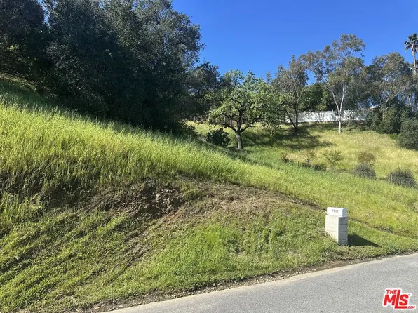 3010 Foothill Dr, Thousand Oaks, CA 91361