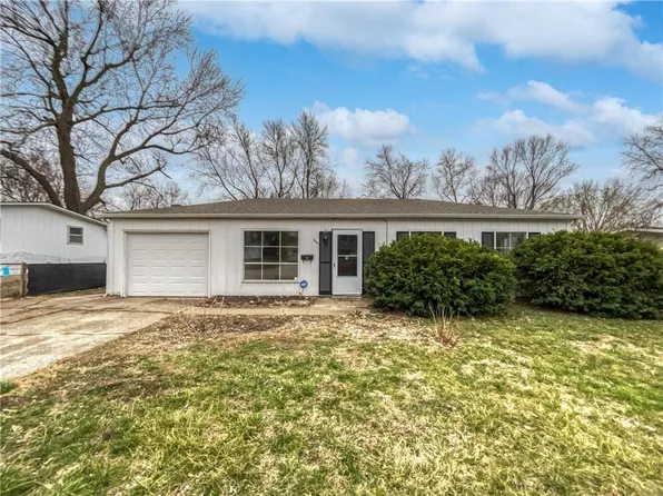 18509 E 5th St N, Independence, MO 64056
