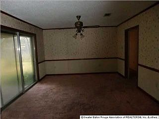 2nd image of 10845 Greencrest Dr