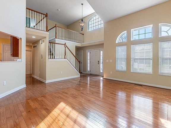 3rd image of 5075 Long Meadow Dr