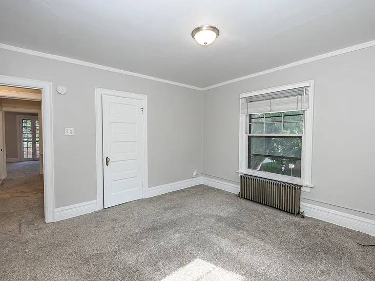 1137 E 10th Ave — Photo 39