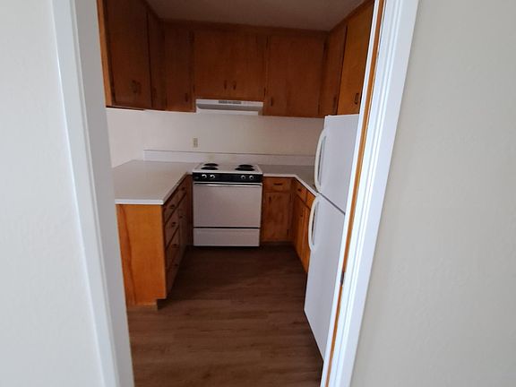 2nd image of 5927 Wenk Ave APT J