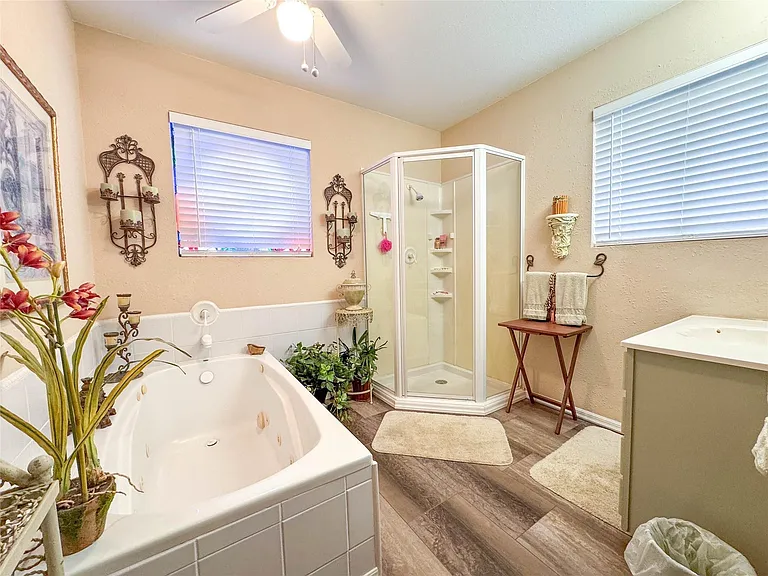 1031 Redfish St — Photo 14