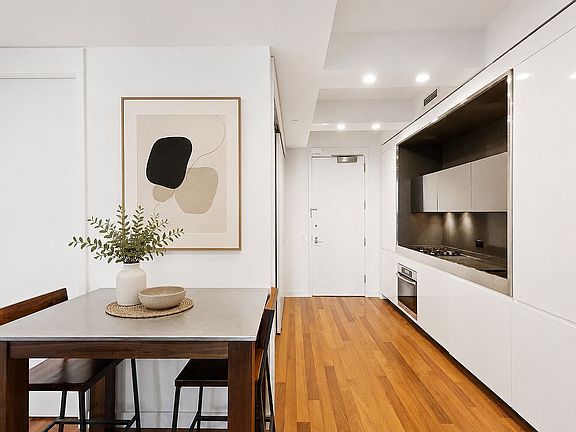 2nd image of 15 William St APT 7D