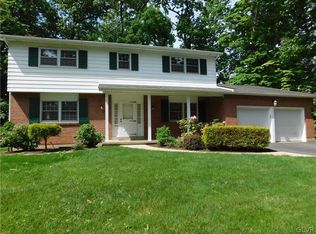 1345 Woodland Cir, Bethlehem, PA 18017