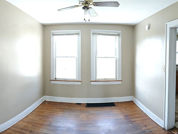 5th image of 512 Warren St