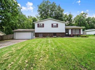 2115 Graham Dr, Fort Wayne, IN 46818