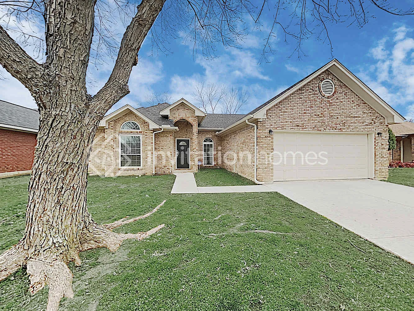 6808 Running Creek Dr Arlington, TX 76001 — Photo 1