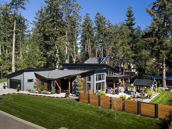 2nd image of 593 Downey Rd