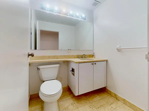 135 Oceana Drive East image 24 of 36