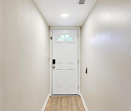 3rd image of 895 Maple Ave #617