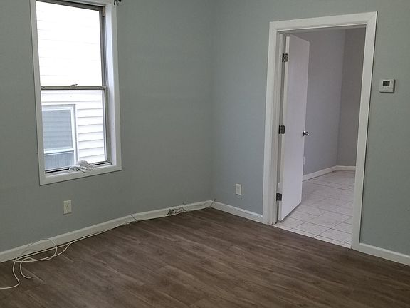 3rd image of 195 N 13th St #2