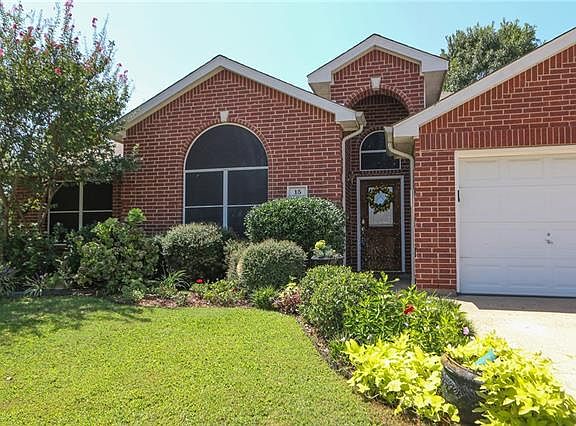 2nd image of 15 Fern Oak Ct