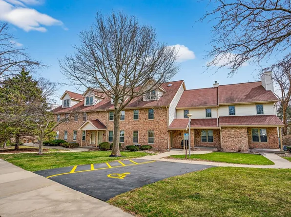 2107 Canterbury Rd, Madison, WI 53711